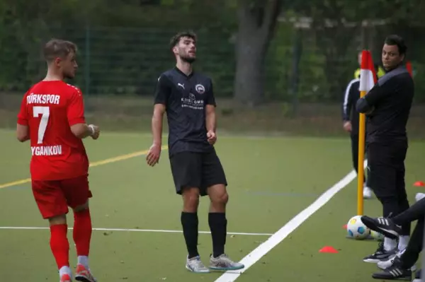 1. Herren unterliegen im Verfolgerduell: 1764363730-1696674344=67689386