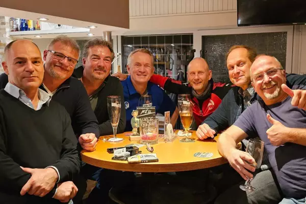 Ü 50 I bringt Führung nicht über die Zeit: 1764363730-1697198003=67165727