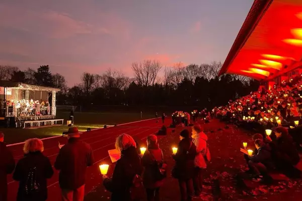 Das Mariendorfer Adventssingen wieder gut besucht: 1764363729-1717427535=46936194