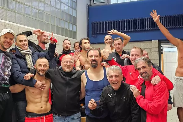 Ü 40 I: Zweiter 4:1 Sieg im zweiten Spiel: 1764363729-1707668270=56695459