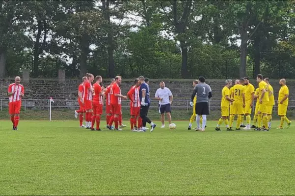 Ü 40 I mit Herz gegen den Pokalsieger: 1764363729-1717344937=47018792