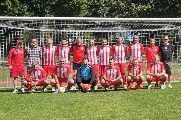 Ü 40iger I beendet die Saison auf Platz 5: 1764363729-1718552631=45811098