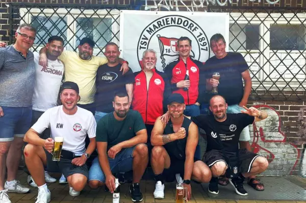 7er Sen feiert Aufstieg mit Kantersieg: 1764363729-1718556057=45807672