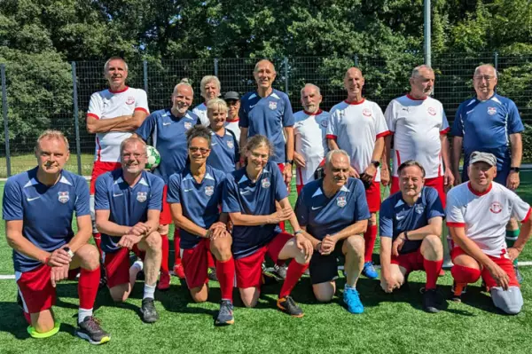 Gehfußballer in Boltenhagen und in Köpenick: 1764363729-1721146755=43216974