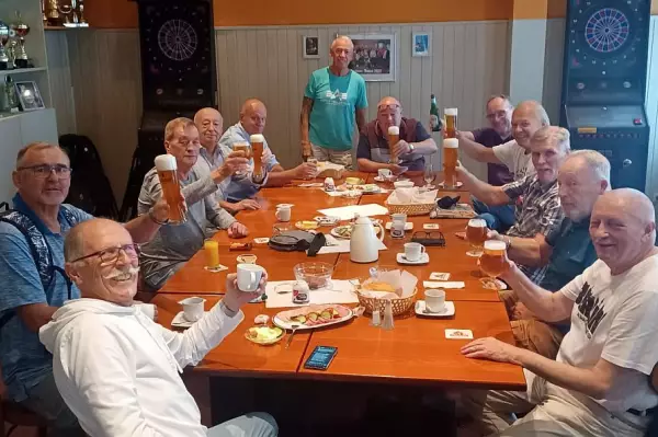 Treffen der Ehemaligen: 1764363729-1724411661=39952068