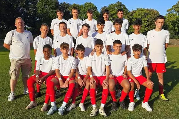 Neue Saison = Neue Teamfotos: 1764363729-1725875812=38487917