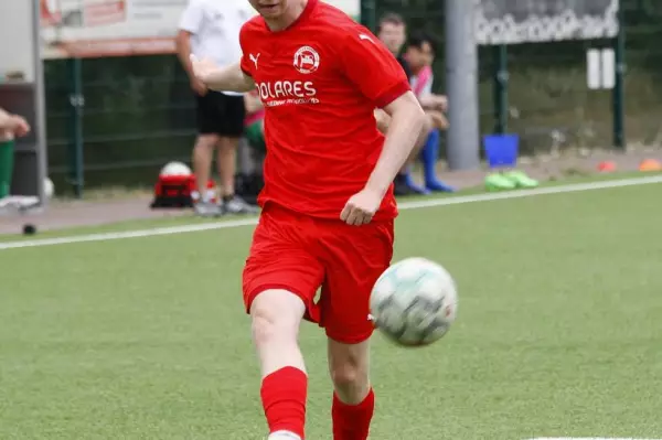 TSV M97 weiter in der Spitzengruppe : 1764363729-1730132628=34231101