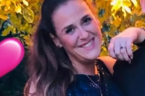 Make her wish come true: 1764363729-1734162640=30201089