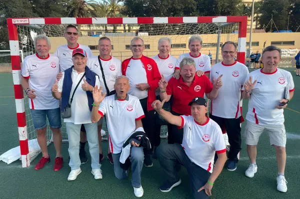 Gehfußballer auf Malle: 1764363729-1748241650=16122079