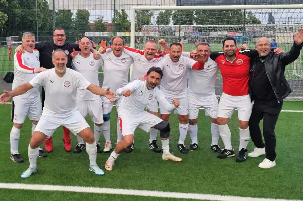 Ü 50 I macht mit Auswärtssieg im 