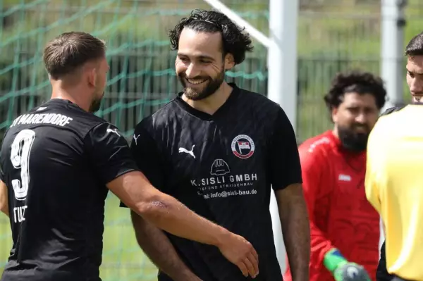 Gelunger Pokalauftakt, Sonntag Liga-Start im Volkspark: 1760299361-1755503738=4795623