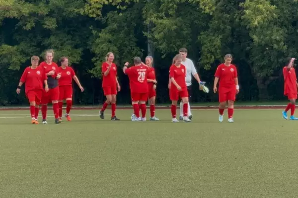 Starke zweite Halbzeit sichert underem Frauenteam den Auswärtssieg: 1760299361-1760284986=14375