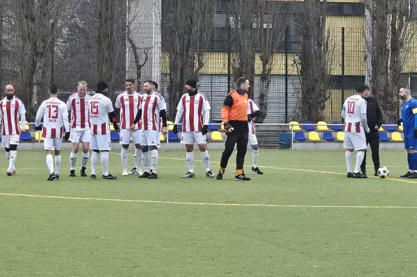 Punkteteilung im Spitzenspiel : 1772266540-1769362444=2904096