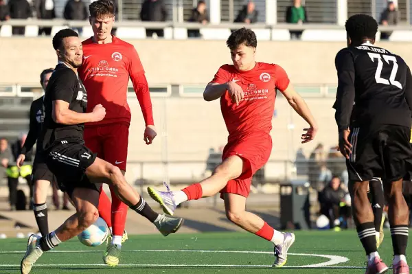 TSV M97 belohnt sich in Unterzahl spät mit dem Ausgleich: 1776172851-1773613315=2559536