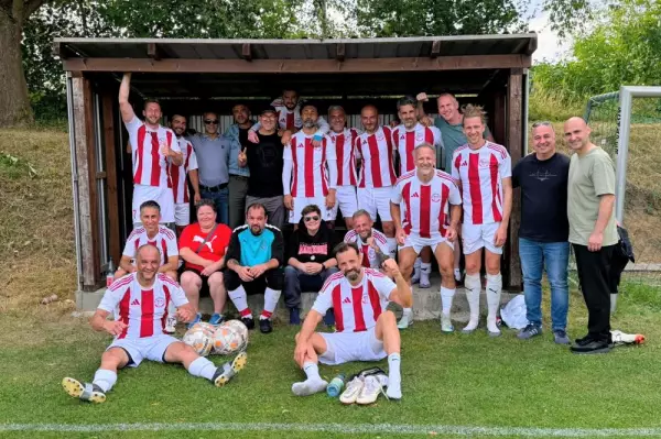 NOFV: Ü 40 wird Dritter hinter Hertha und Cottbus: 1786163910-1783315344=2848566