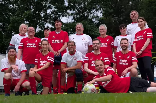 1. Walking Football Spiel der 1. Inklusiven Fußball Liga Berlin : 1786481607-1783393472=3088135